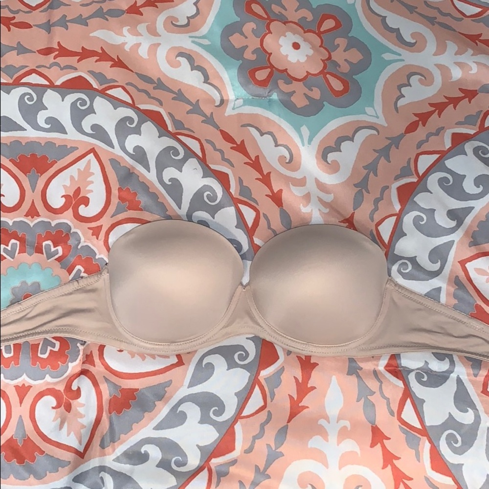 Strapless nude bra